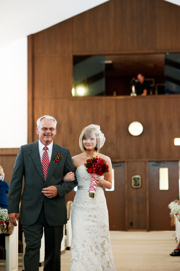 diy-red-and-white-wedding
