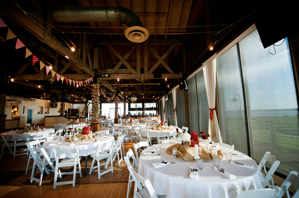 diy-red-and-white-wedding