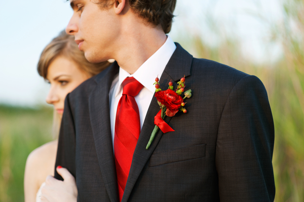 diy-red-and-white-wedding