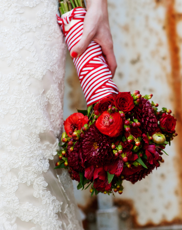 diy-red-and-white-wedding