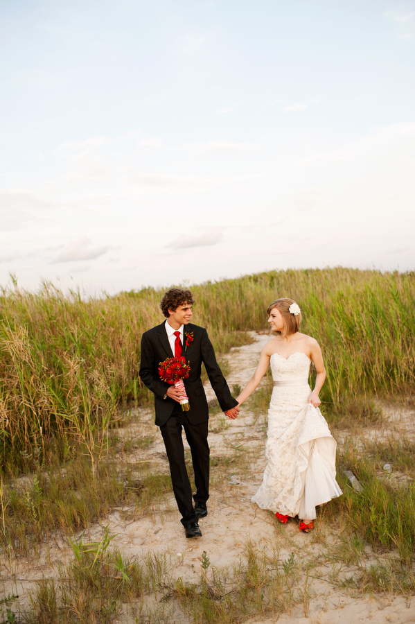 diy-red-and-white-wedding