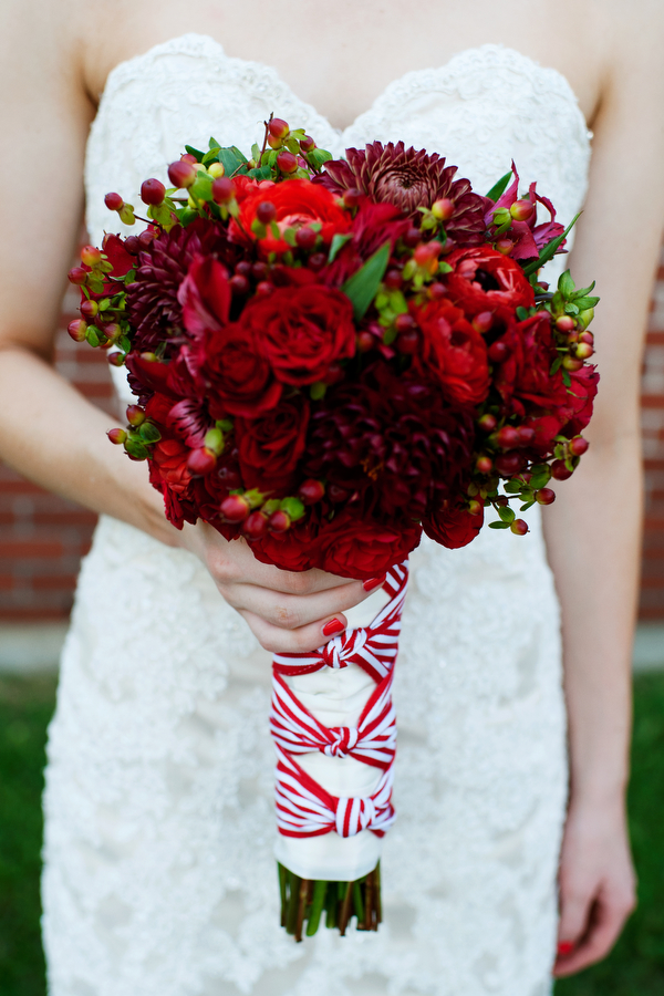 diy-red-and-white-wedding