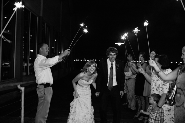 diy-red-and-white-wedding