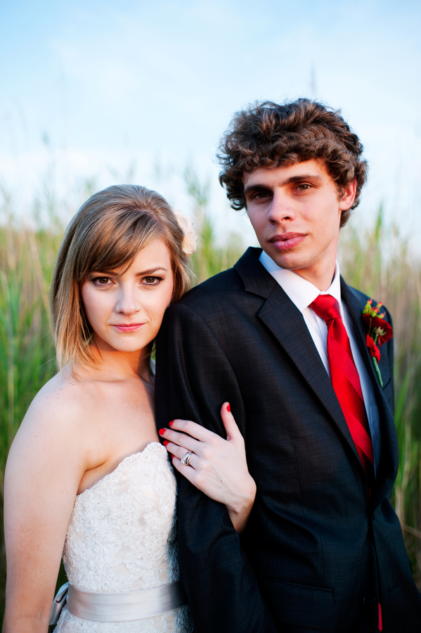 diy-red-and-white-wedding