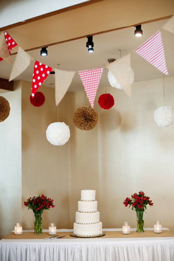 diy-red-and-white-wedding