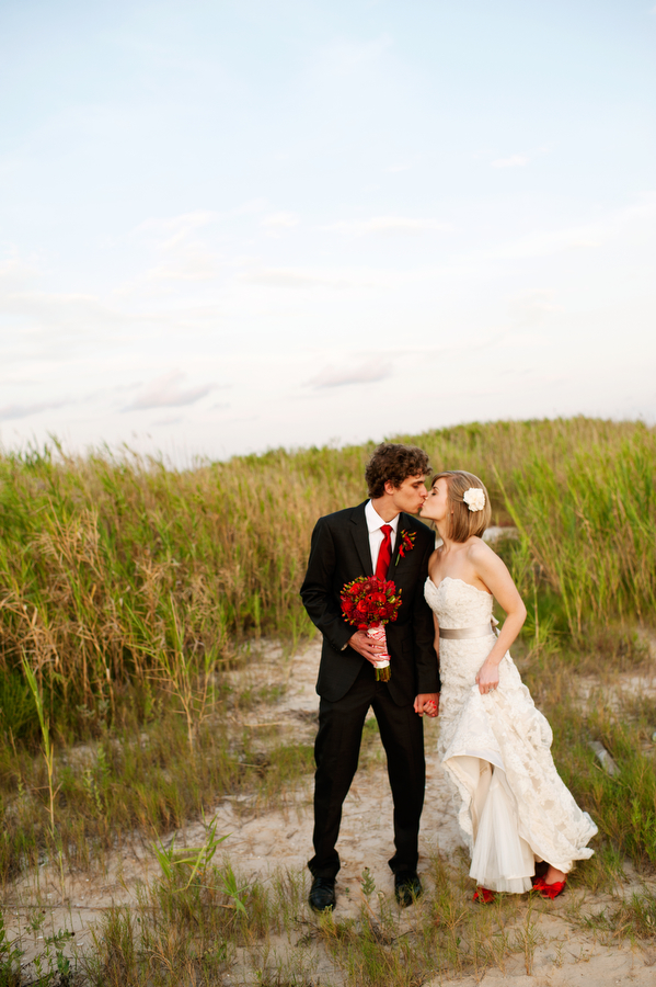 diy-red-and-white-wedding