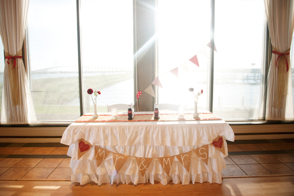 diy-red-and-white-wedding