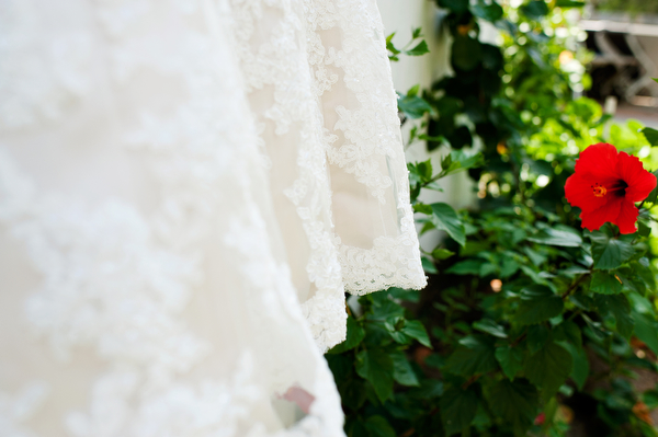 diy-red-and-white-wedding