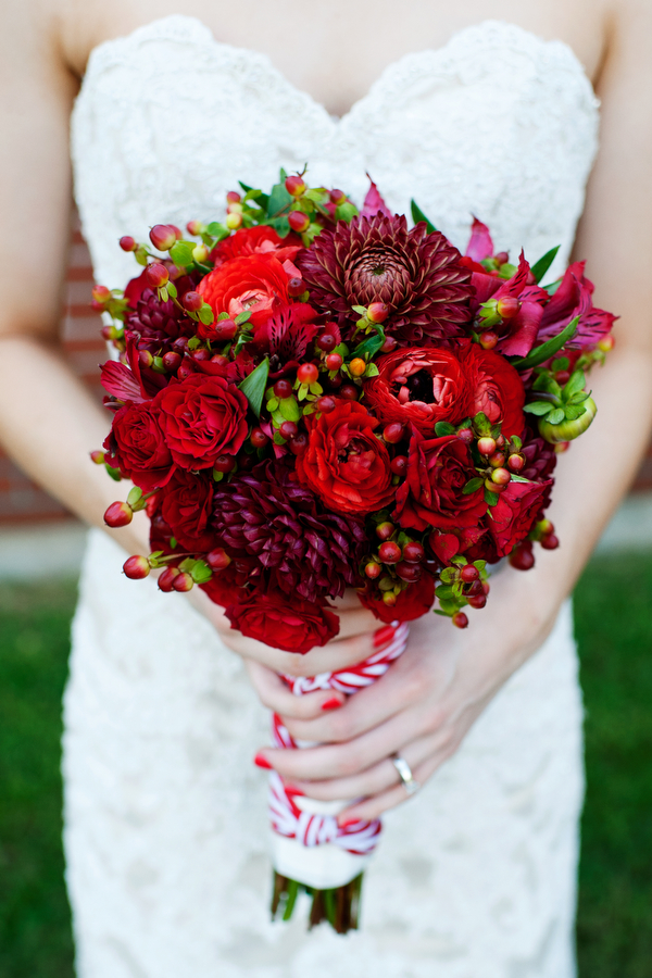 diy-red-and-white-wedding