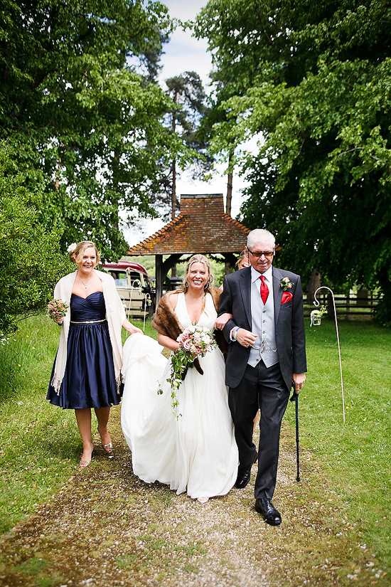glamorous-uk-barn-wedding