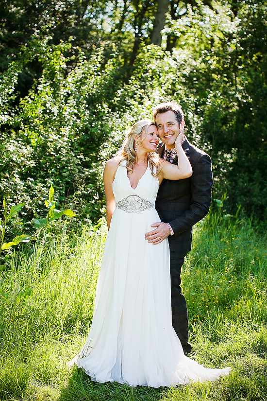 glamorous-uk-barn-wedding