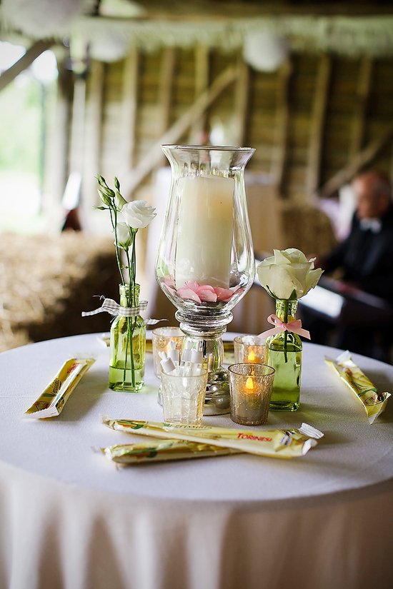 glamorous-uk-barn-wedding