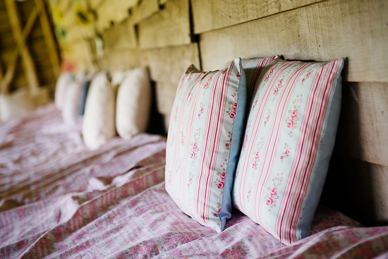 glamorous-uk-barn-wedding