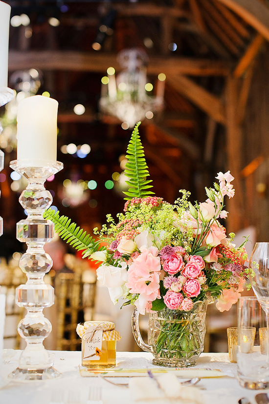 glamorous-uk-barn-wedding
