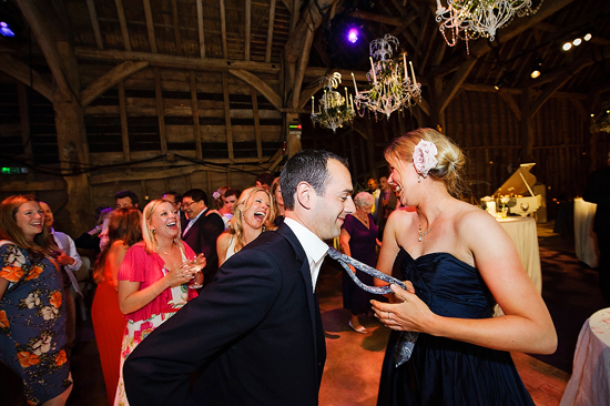 glamorous-uk-barn-wedding