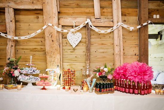 glamorous-uk-barn-wedding