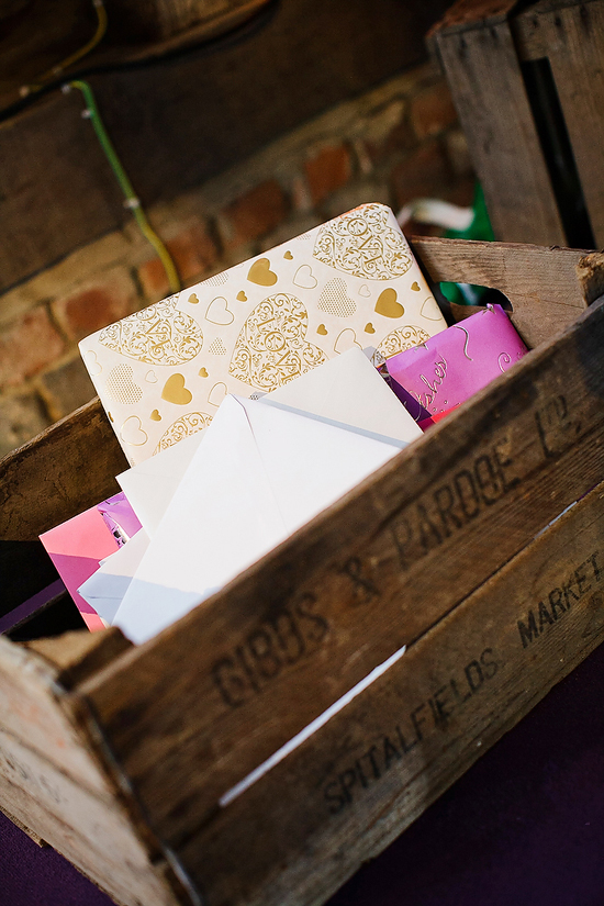 glamorous-uk-barn-wedding