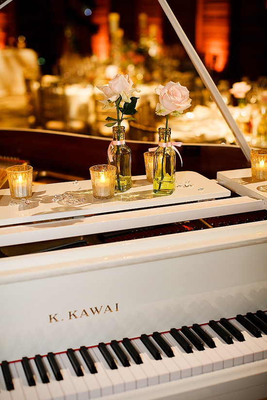 glamorous-uk-barn-wedding