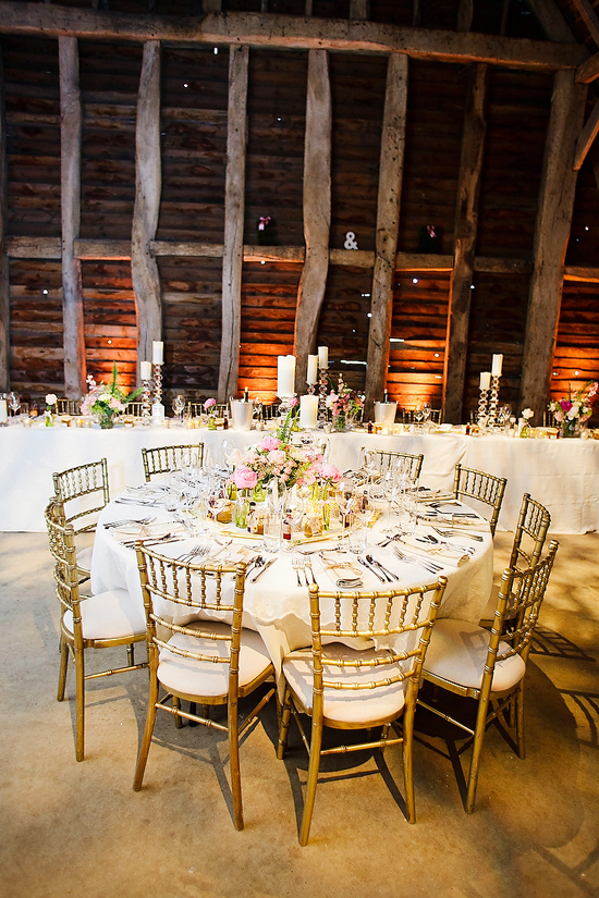 glamorous-uk-barn-wedding