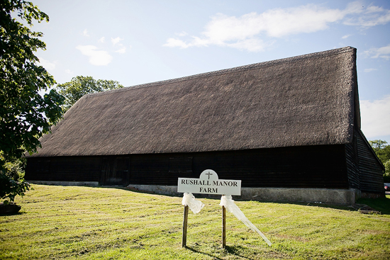 glamorous-uk-barn-wedding