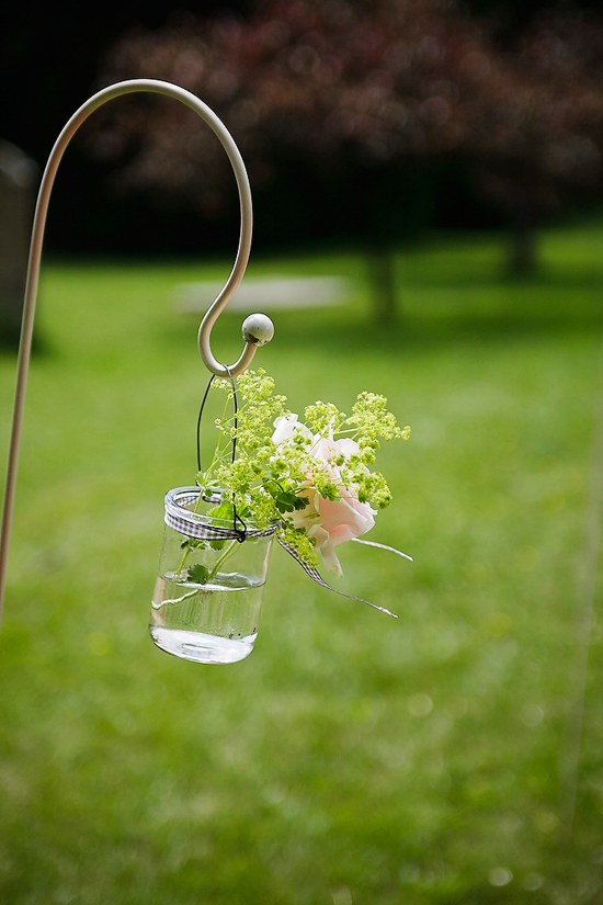 glamorous-uk-barn-wedding