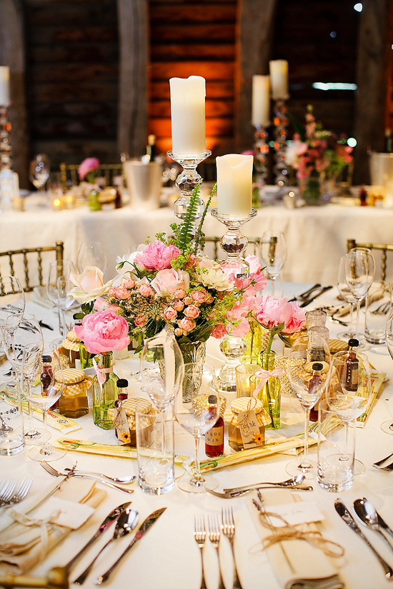glamorous-uk-barn-wedding