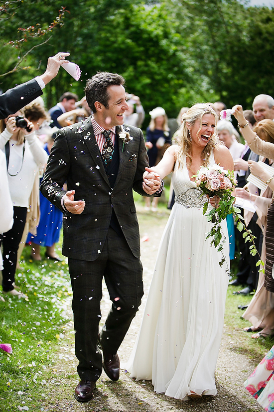 glamorous-uk-barn-wedding