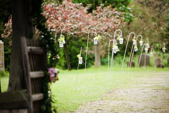 glamorous-uk-barn-wedding