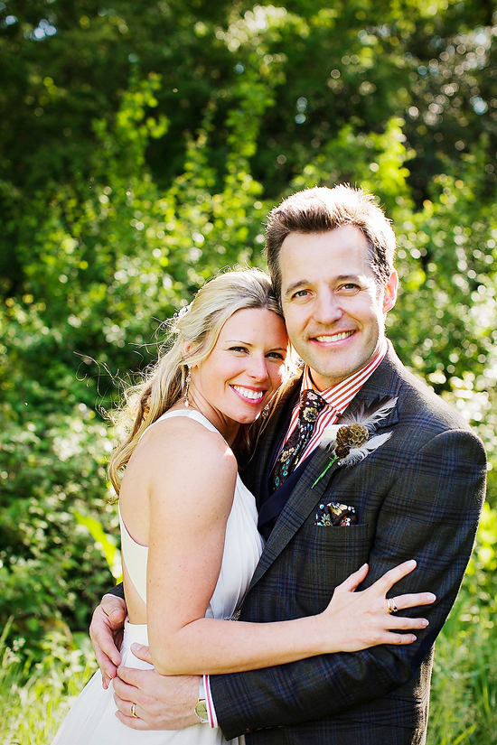 glamorous-uk-barn-wedding