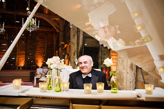 glamorous-uk-barn-wedding