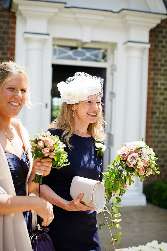 glamorous-uk-barn-wedding