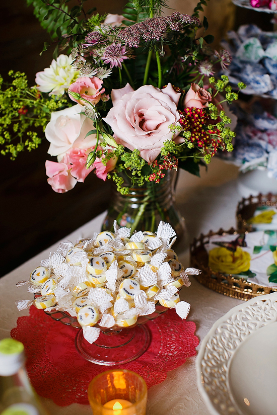glamorous-uk-barn-wedding