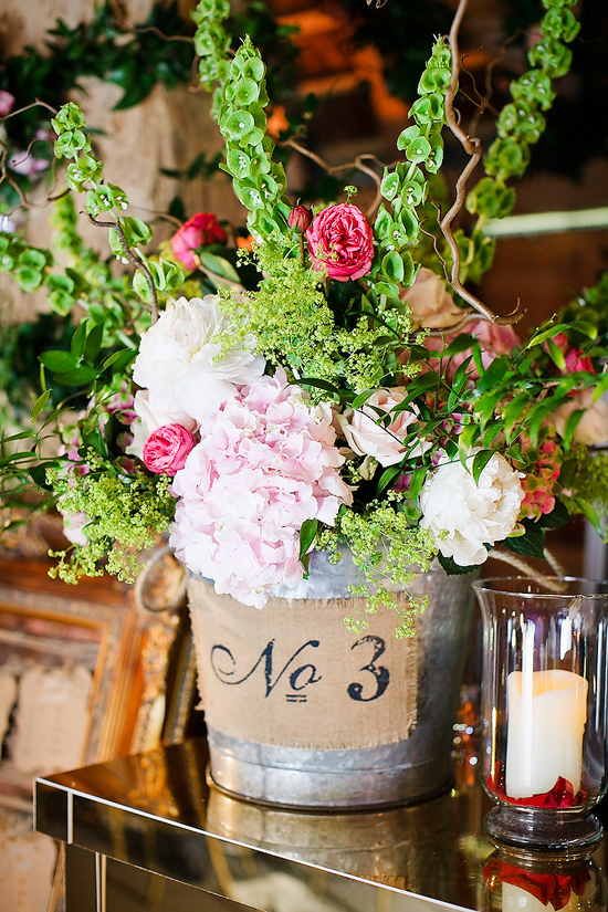 glamorous-uk-barn-wedding