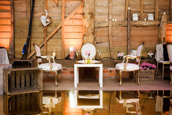 glamorous-uk-barn-wedding