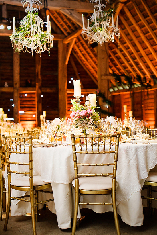 glamorous-uk-barn-wedding