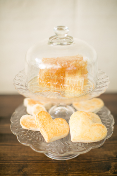 honey-inspired-wedding-ideas