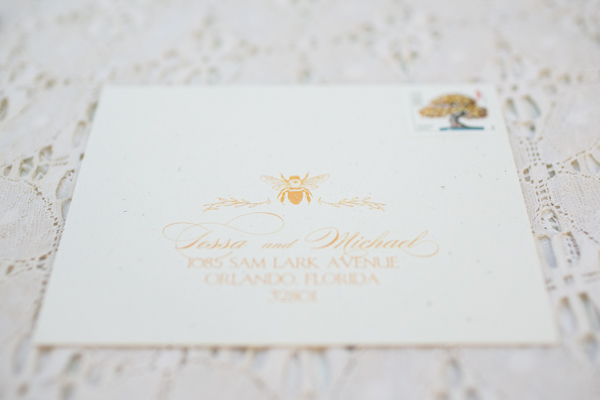 honey-inspired-wedding-ideas