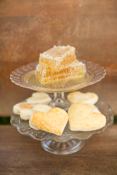 honey-inspired-wedding-ideas