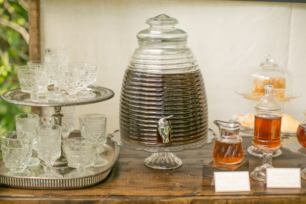 honey-inspired-wedding-ideas
