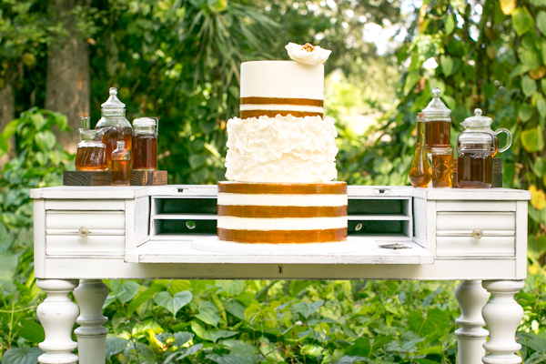 honey-inspired-wedding-ideas