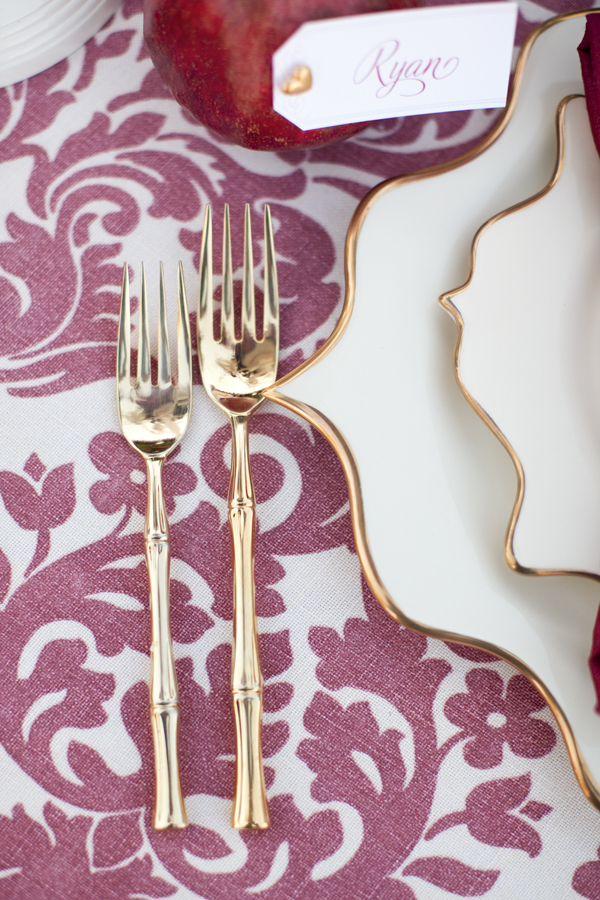 love-inspired-red-and-gold-holiday-ideas