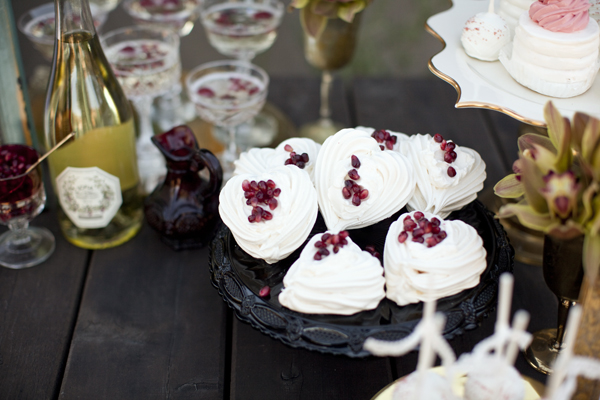 love-inspired-red-and-gold-holiday-ideas