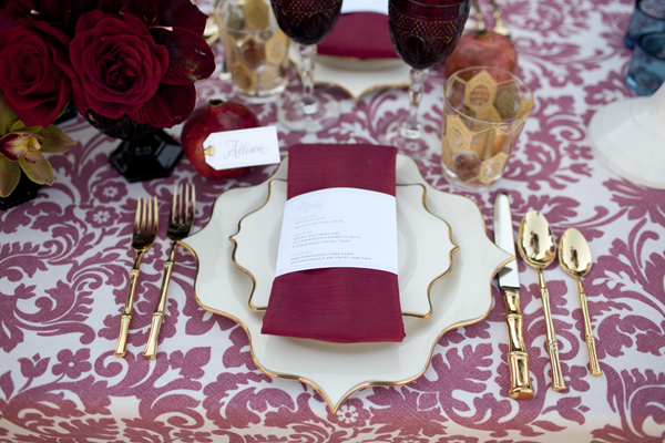 love-inspired-red-and-gold-holiday-ideas