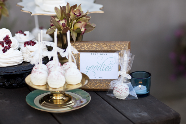 love-inspired-red-and-gold-holiday-ideas