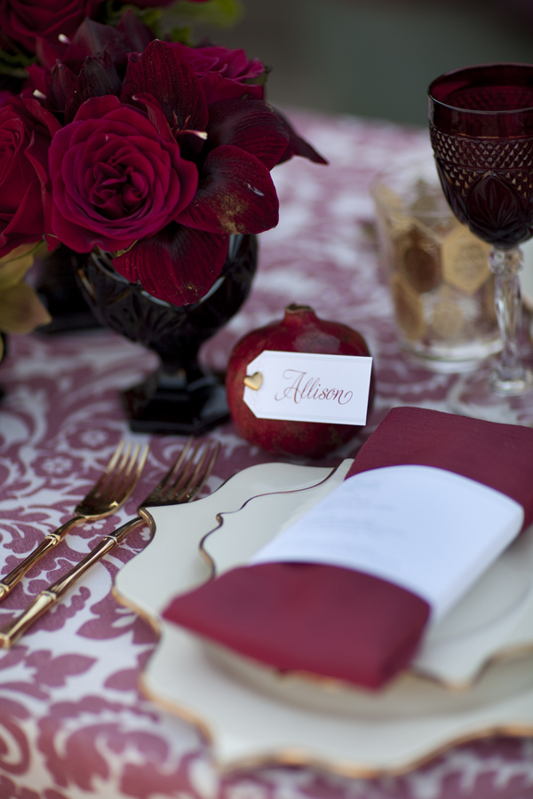 love-inspired-red-and-gold-holiday-ideas