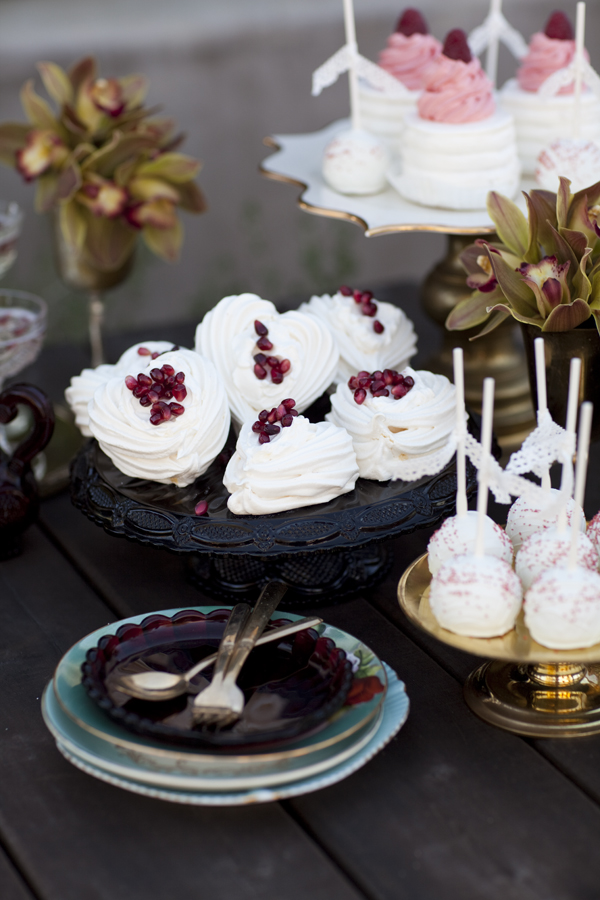 love-inspired-red-and-gold-holiday-ideas