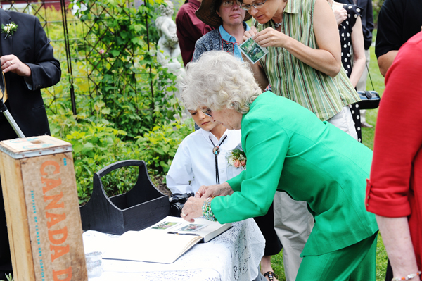 twin-cities-farm-wedding