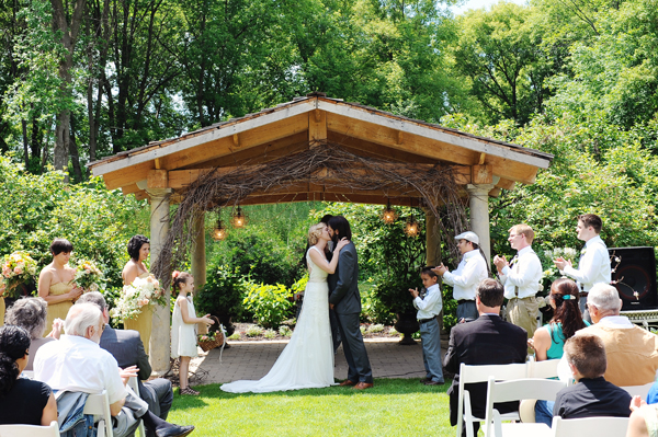 twin-cities-farm-wedding