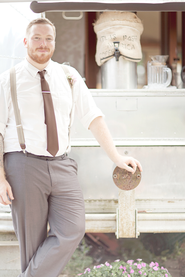 vintage-diy-backyard-wedding