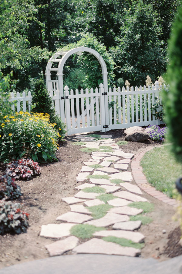 wisconsin-bling-and-burlap-garden